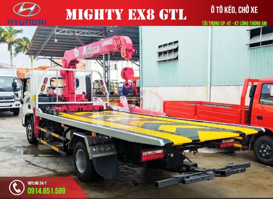 Xe tải Hyundai Mighty Ẽ8 GTL keo chở xe gắn cẩu