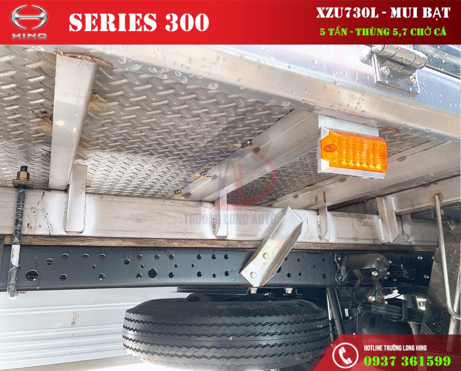 hino xzu730l 5 tấn mui bạt inox chở cá 4