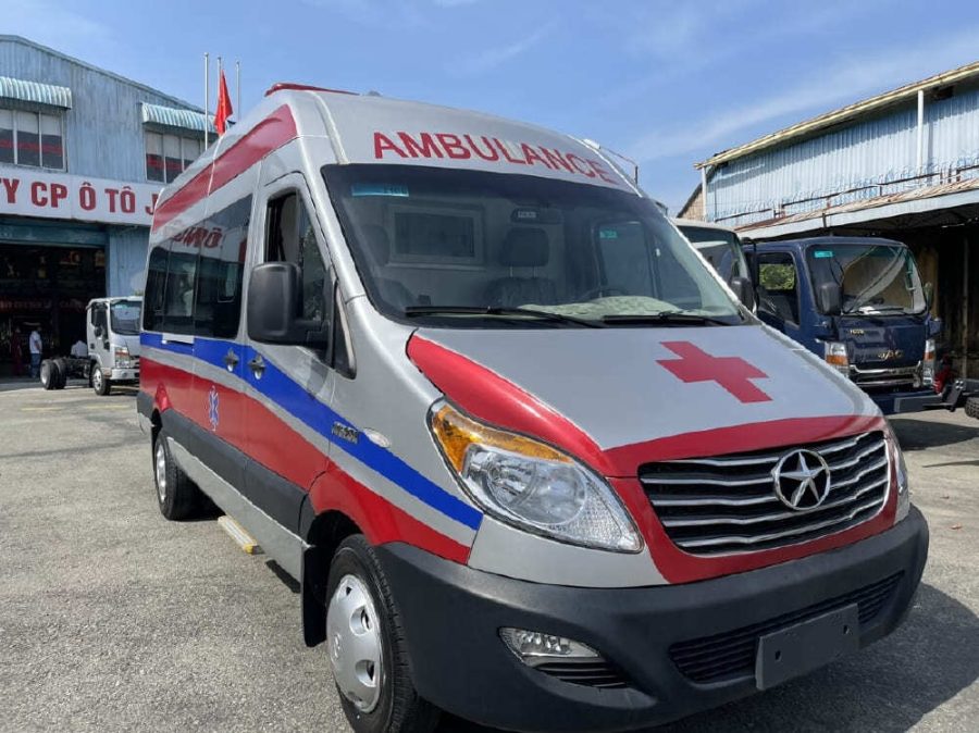 xe cứu thương jac sunray