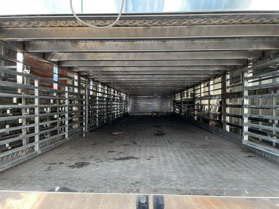 Địa Chỉ Đóng Thùng Xe Tải Chở Heo Uy Tín Nhất Bình Dương