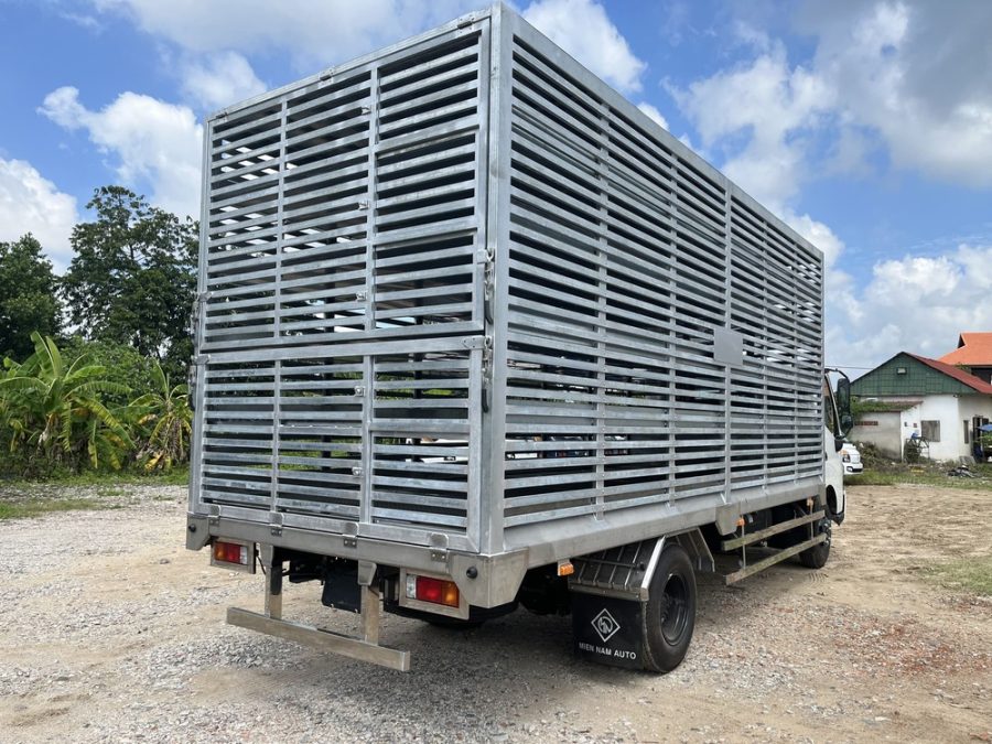 hino xzu730l chở vịt đồng 5 tầng