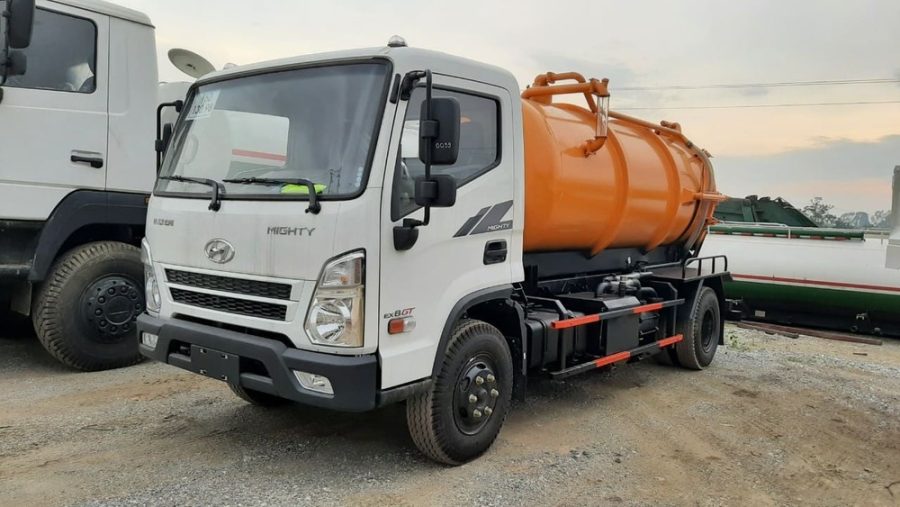 xe bồn hút chất thải hyundai ex8 6 khối