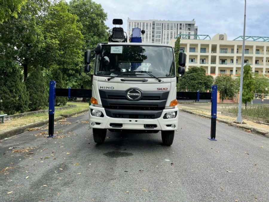 xe cẩu hino fm gắn cẩu dongyang 6 khúc 8 tấn