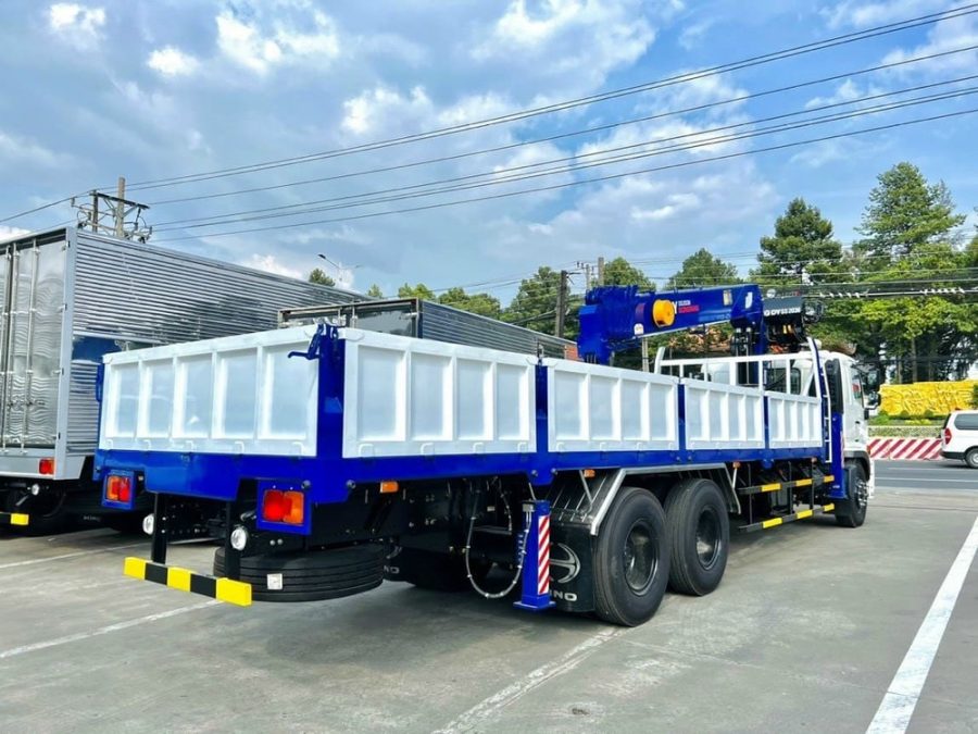 xe cẩu hino fm gắn cẩu dongyang 6 khúc 8 tấn