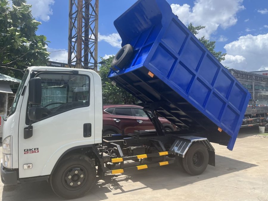 xe tải chở rác isuzu qkr230 5-6 khối