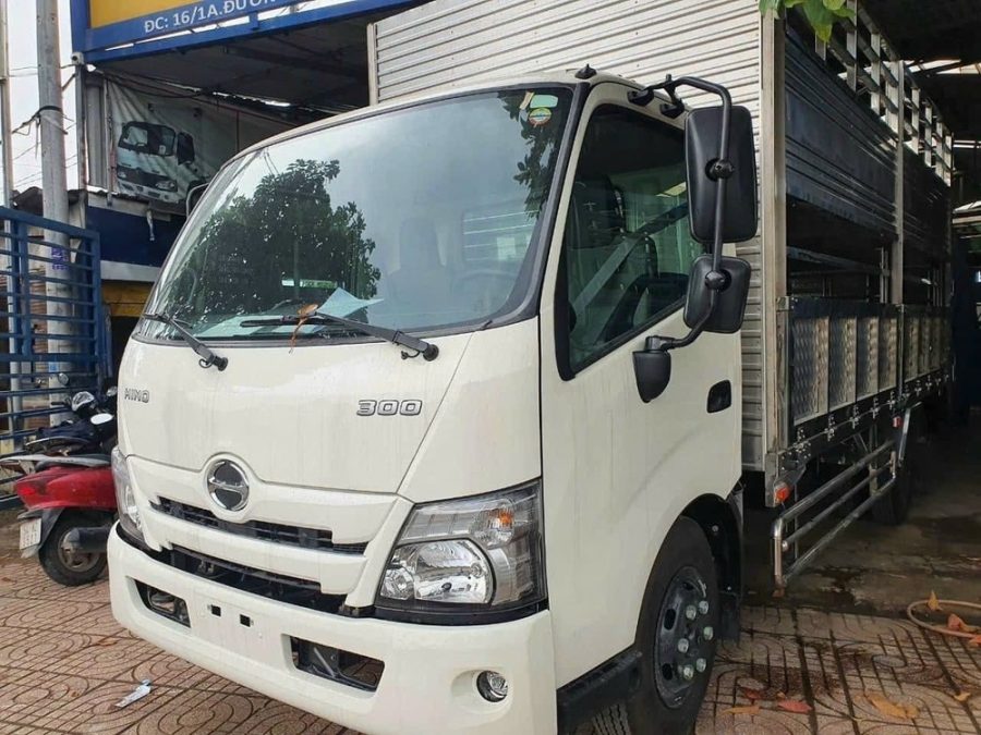 hino xzu720l thùng chở gia súc
