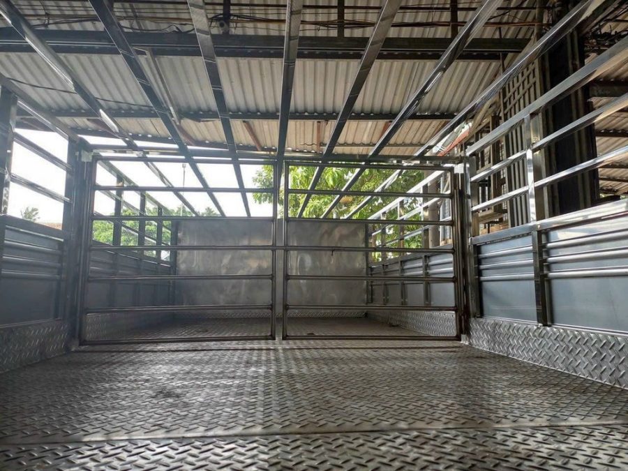 hino xzu720l thùng chở gia súc