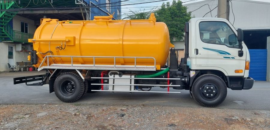 xe hút chất thải hyundai 110sp 6 khối