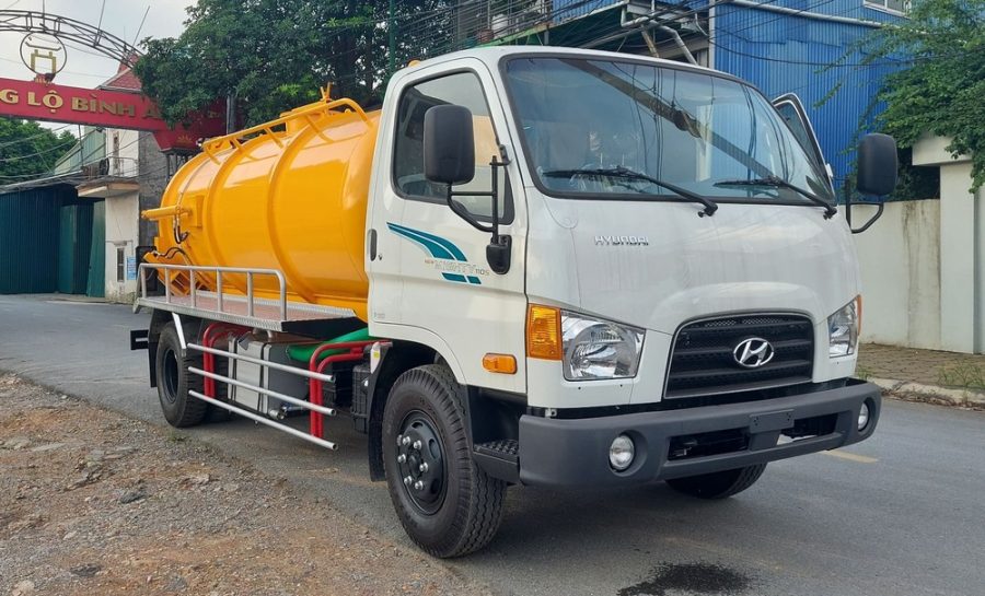 xe hút chất thải hyundai 110sp 6 khối