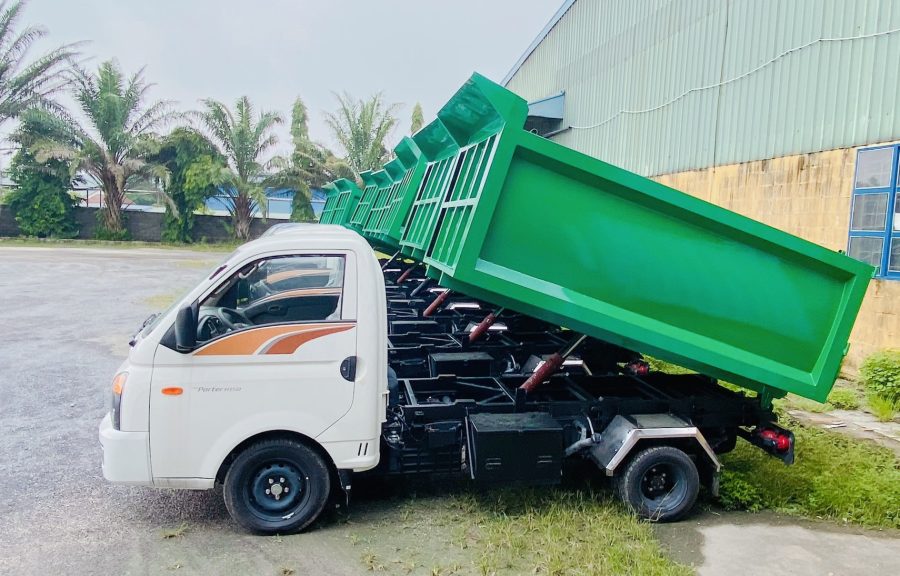 Hyundai H150 chở rác 3.5 khối