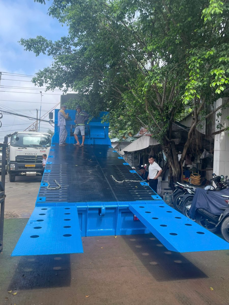 Jac N900S chở xe máy chuyên dụng