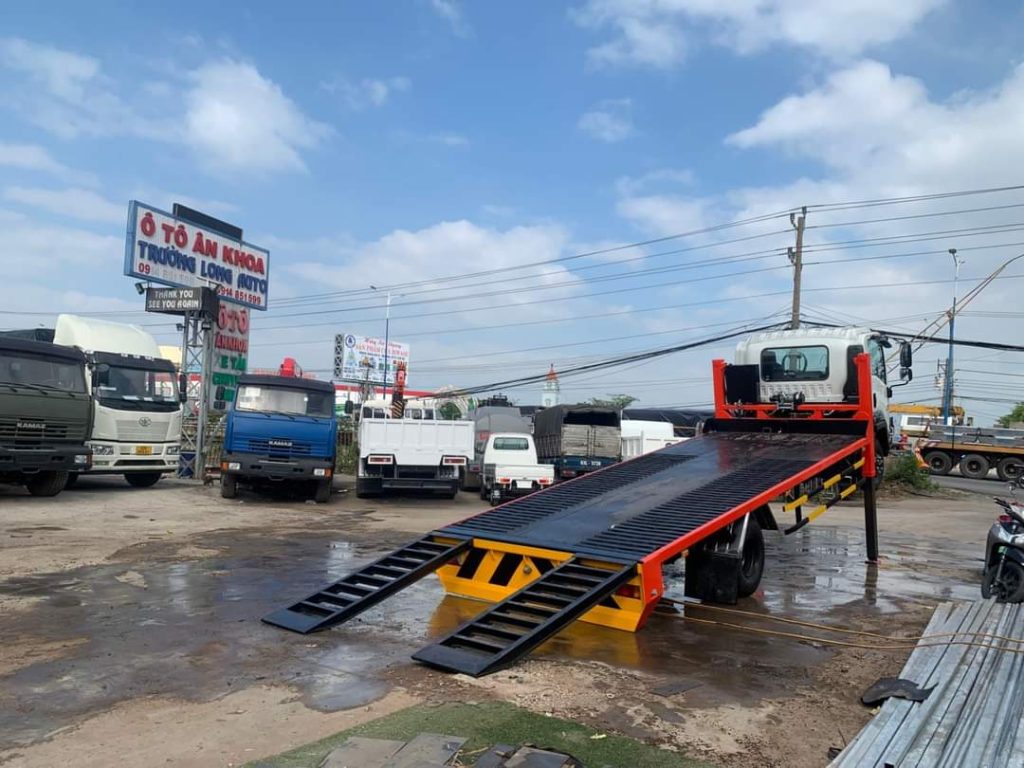 xe Isuzu nâng đầu