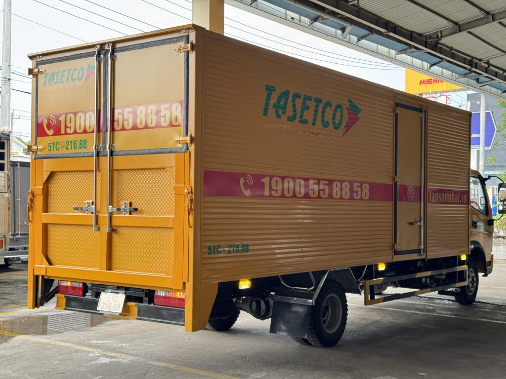 Thùng kín inox xe tải teraco 345SL