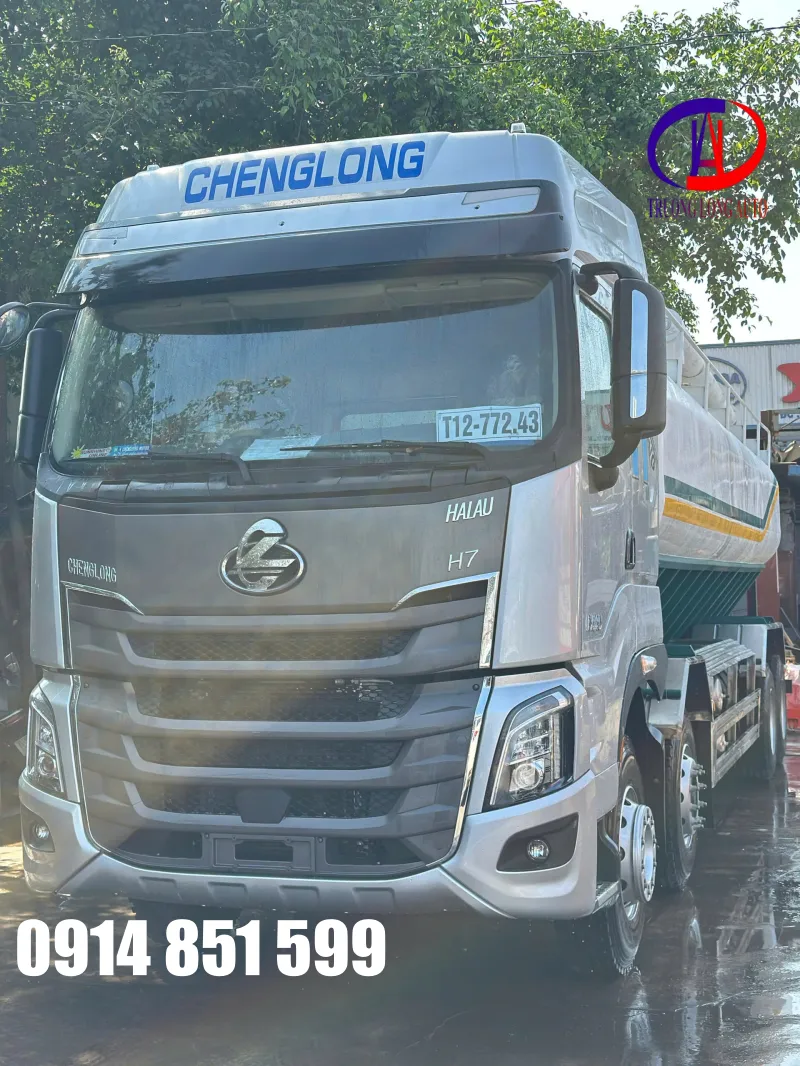Tổng quan về Chenglong H7 400HP 4 chân bồn chở cám 29 khối