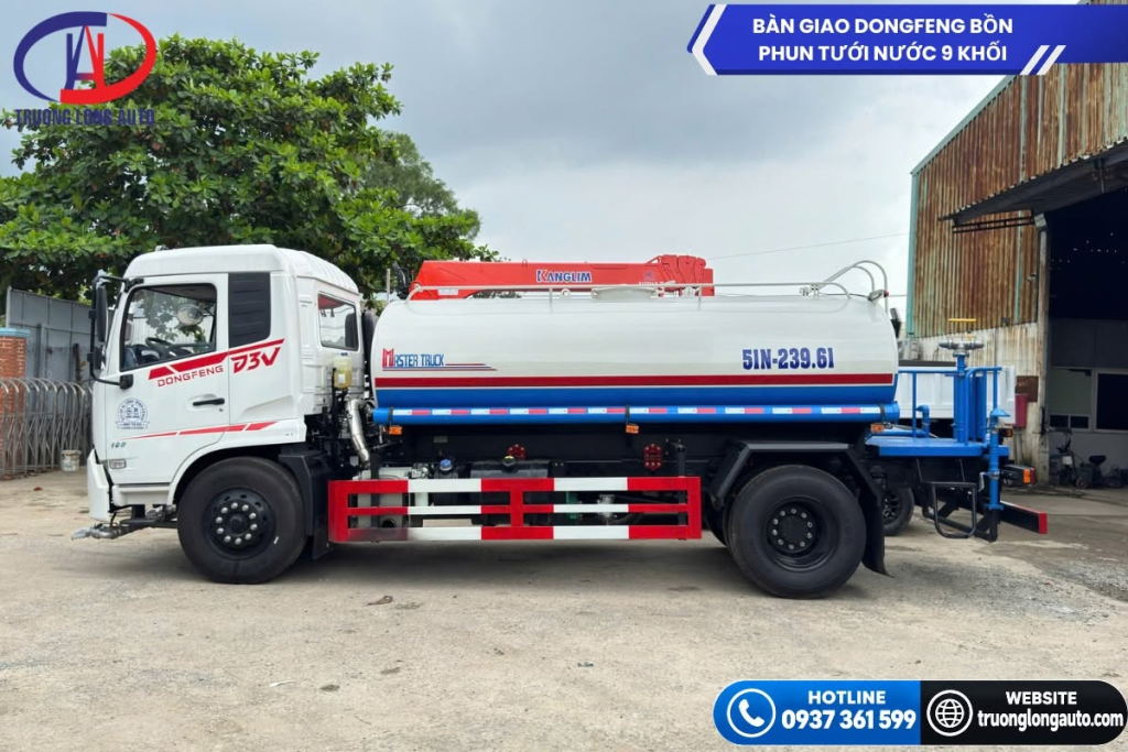 Khả năng vận hành thực tế của Dongfeng bồn phun tưới nước 9 khối